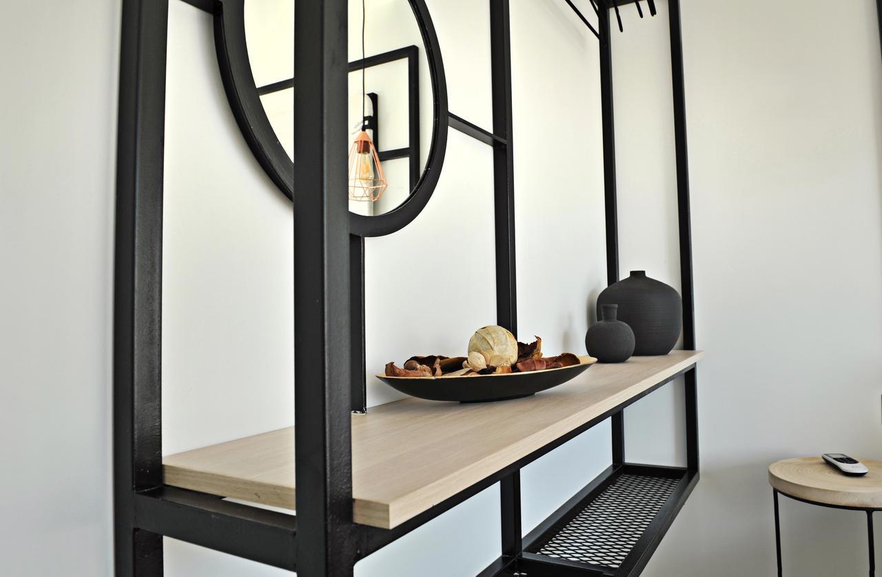 The Athenians Modern Apartments Bagian luar foto