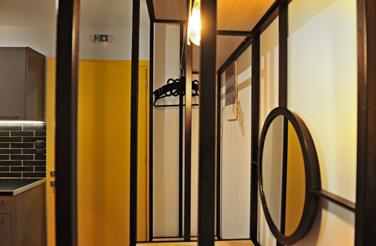 The Athenians Modern Apartments Bagian luar foto