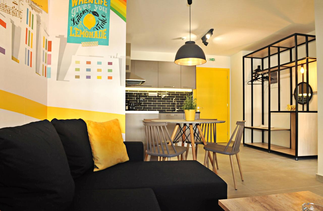 The Athenians Modern Apartments Bagian luar foto