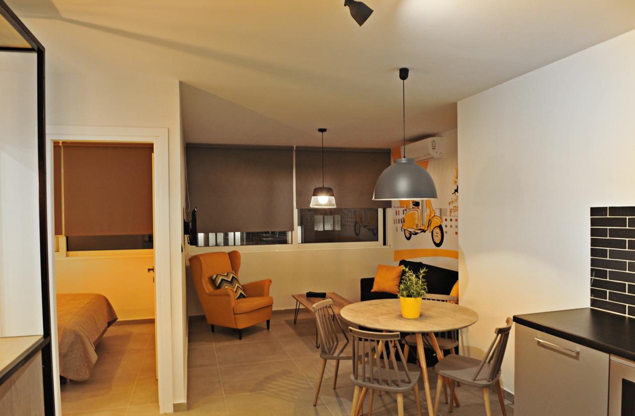 The Athenians Modern Apartments Bagian luar foto