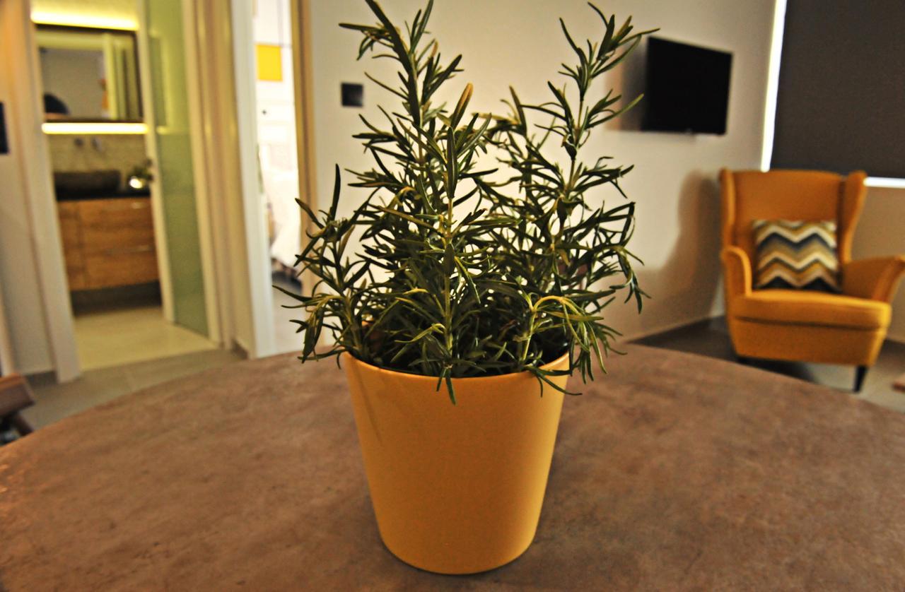 The Athenians Modern Apartments Bagian luar foto