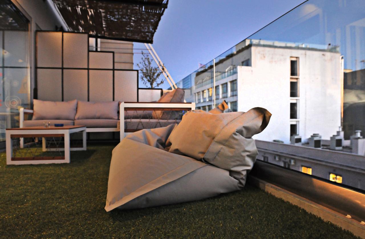 The Athenians Modern Apartments Bagian luar foto