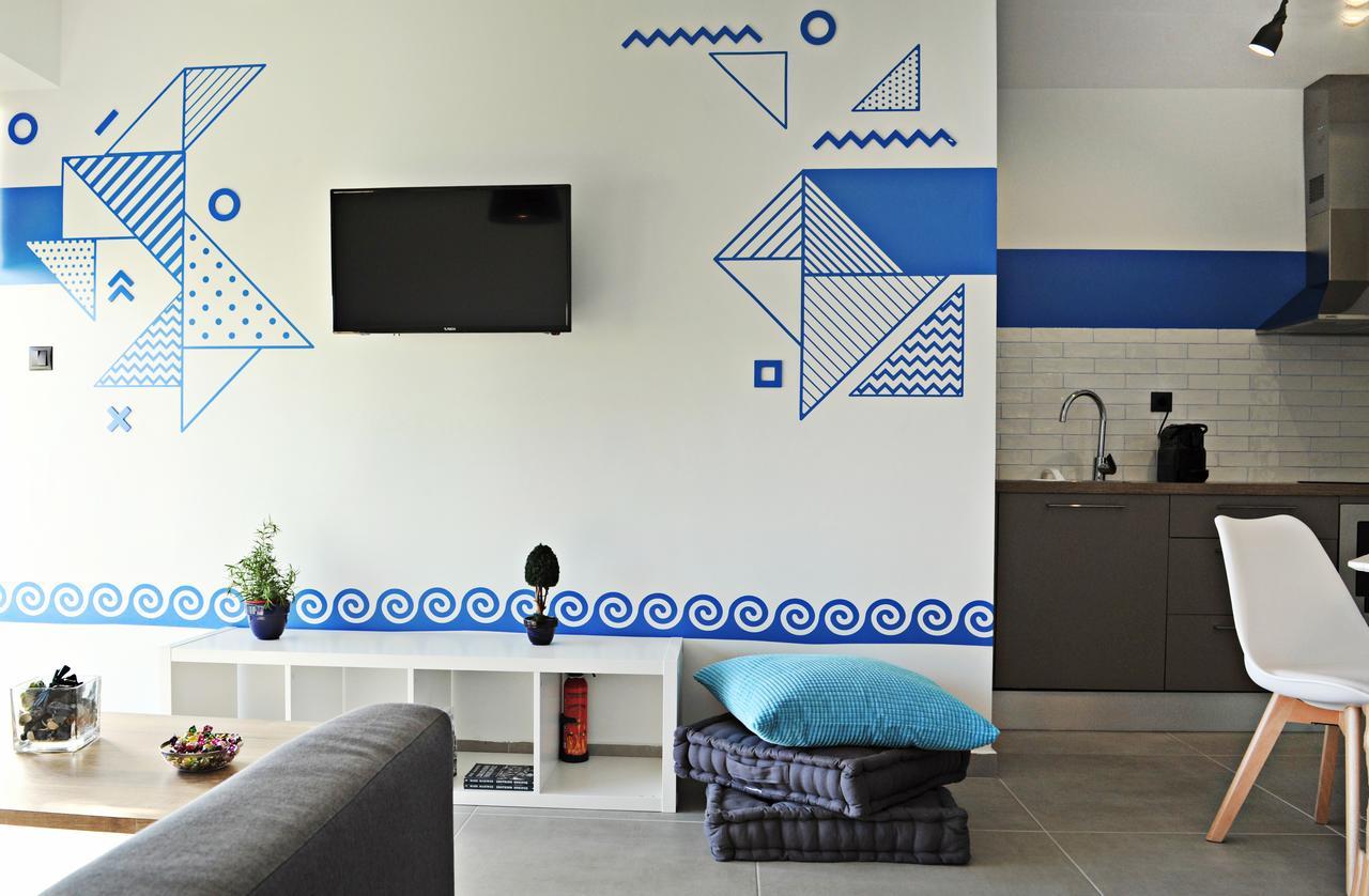 The Athenians Modern Apartments Bagian luar foto