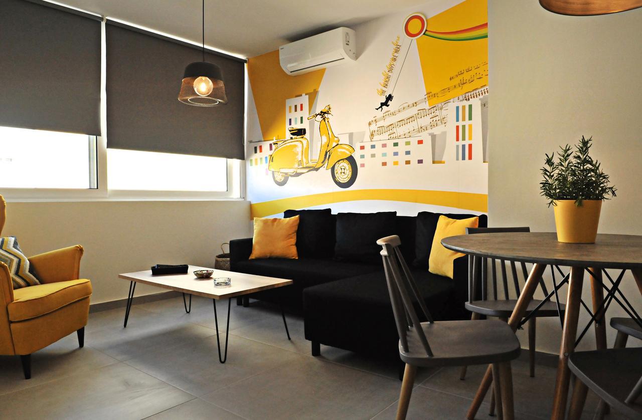 The Athenians Modern Apartments Bagian luar foto