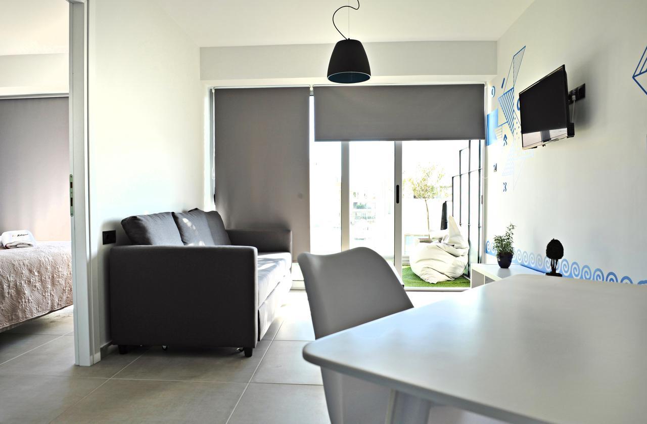 The Athenians Modern Apartments Bagian luar foto