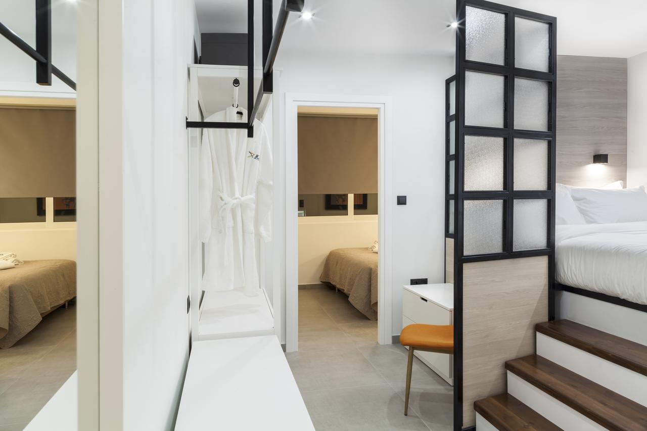 The Athenians Modern Apartments Bagian luar foto